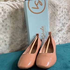 Life Stride Women's Brown Flats